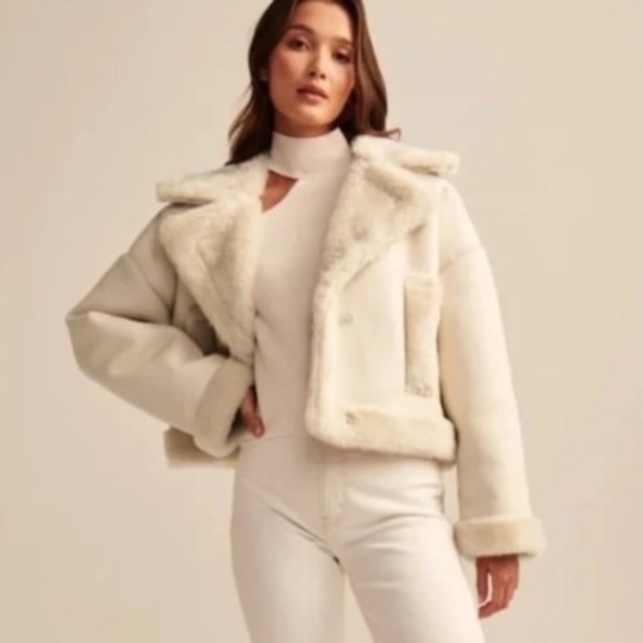 NWOT Abercrombie & Fitch Vegan Suede Shearling Cropped Jacket Coat Cream Small - Picture 1 of 8